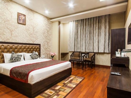 Фото Hotel Krishnam