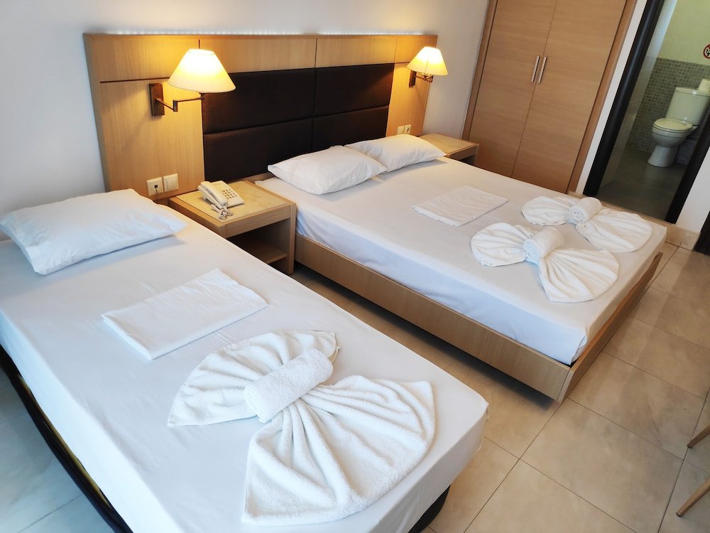 Фото Perla Hotel Halkidiki