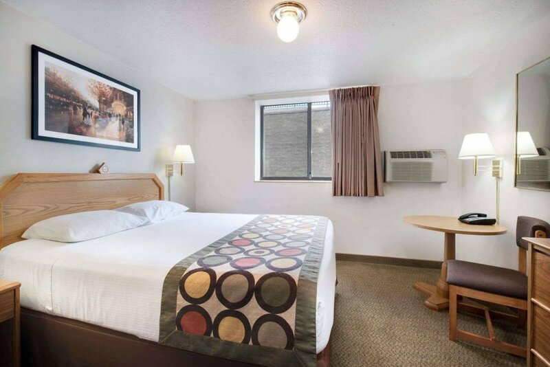 Гостиница Serena Inn & Suites - Rapid City