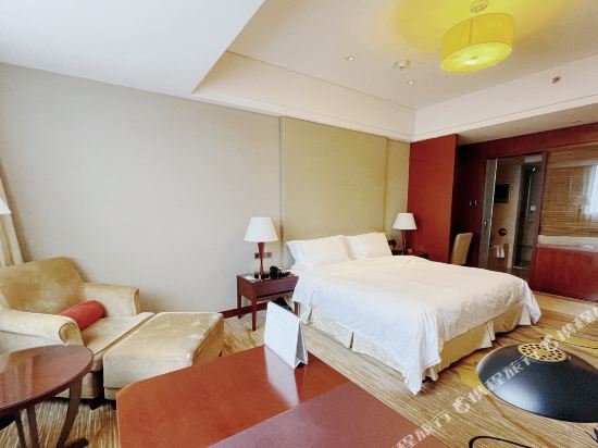 Фото Crowne Plaza Changshu