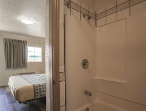 Гостиница Economy Inn Hollywood