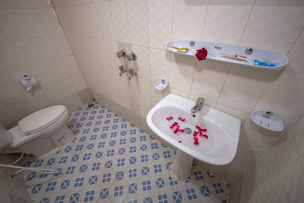 Фото Royal Tulip Hotel