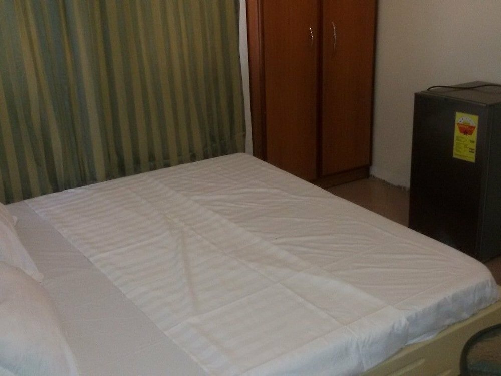 Hotel Royal Triangle Guest House, Earth, photo