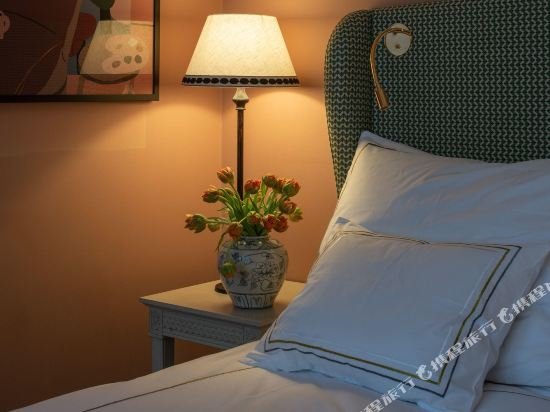 Фото The Sparrow Hotel