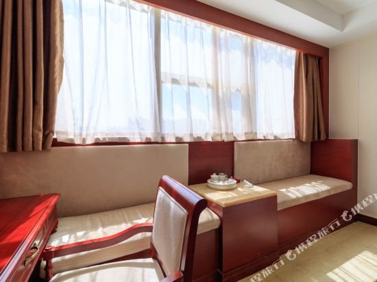 Фото Huijin Holiday Inn