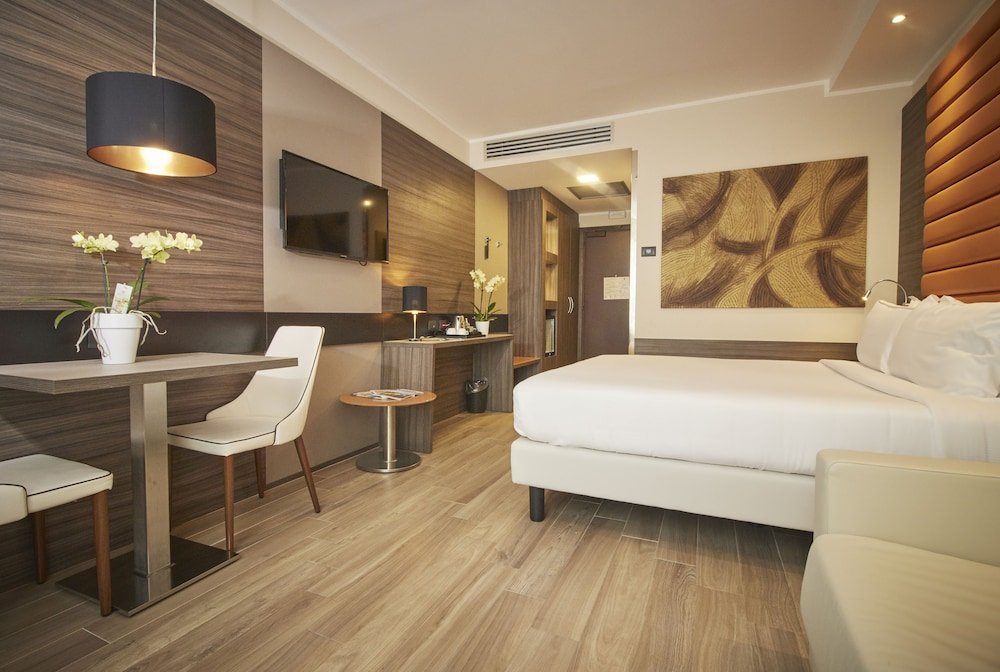 Фото IH Hotels Milano Lorenteggio