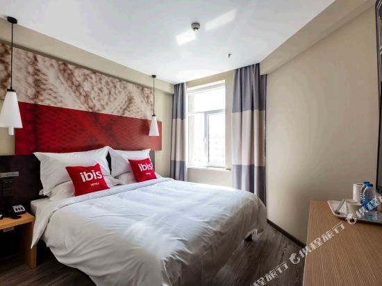 Фото Ibis Jiayuguan Railway Station Hotel