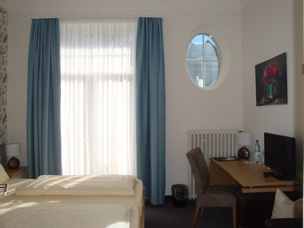 Фото Hotel Bellevue