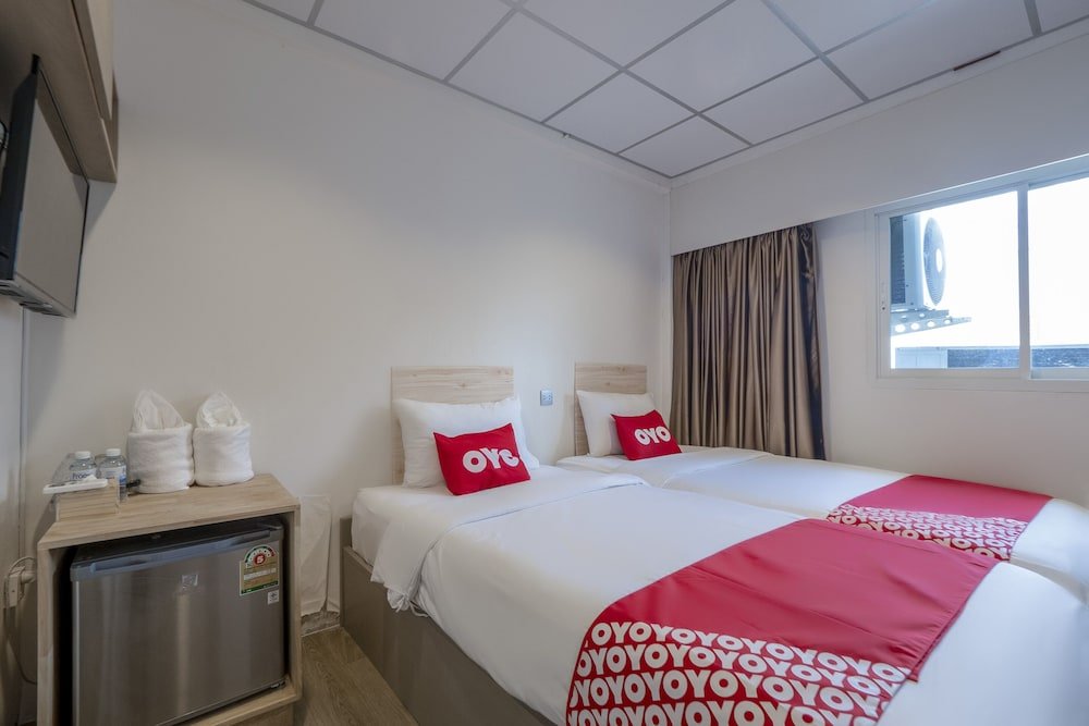 Фото Oyo 982 Charurat Suite