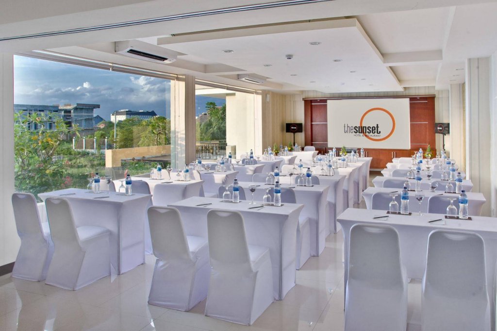 Фото Bloo Bali Hotel