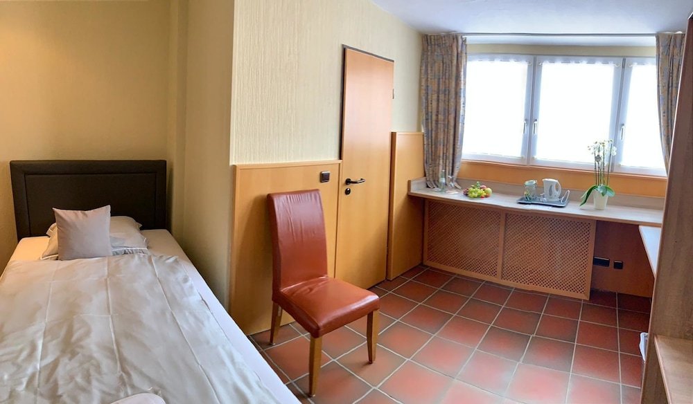 Фото Hotel Burg Wassenberg