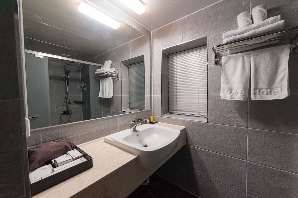 Фото R&b Business Hotel