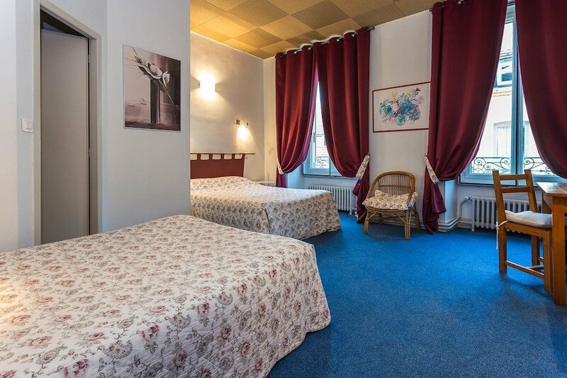 Гостиница Hotel Adour в По