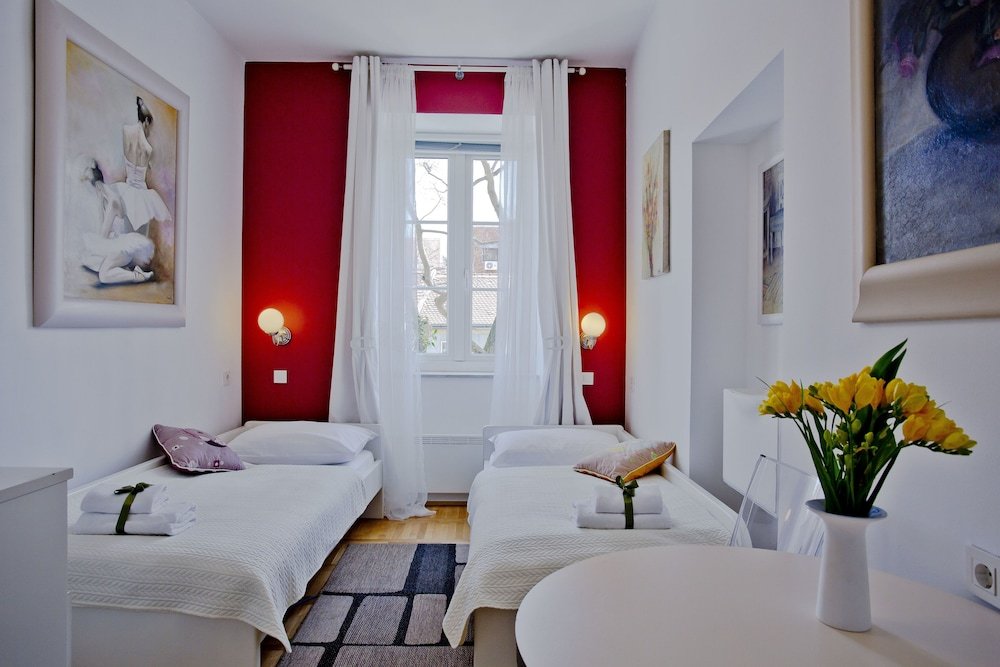 Фото Rooms Zagreb 17