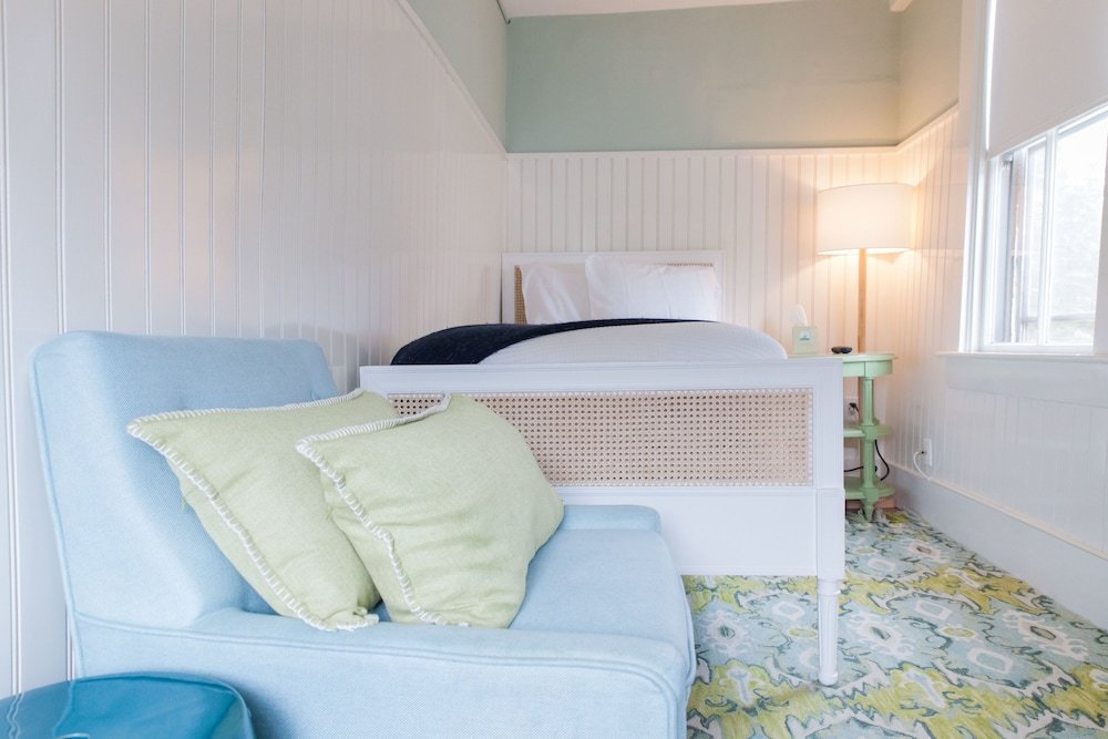 Фото Carlisle House Inn