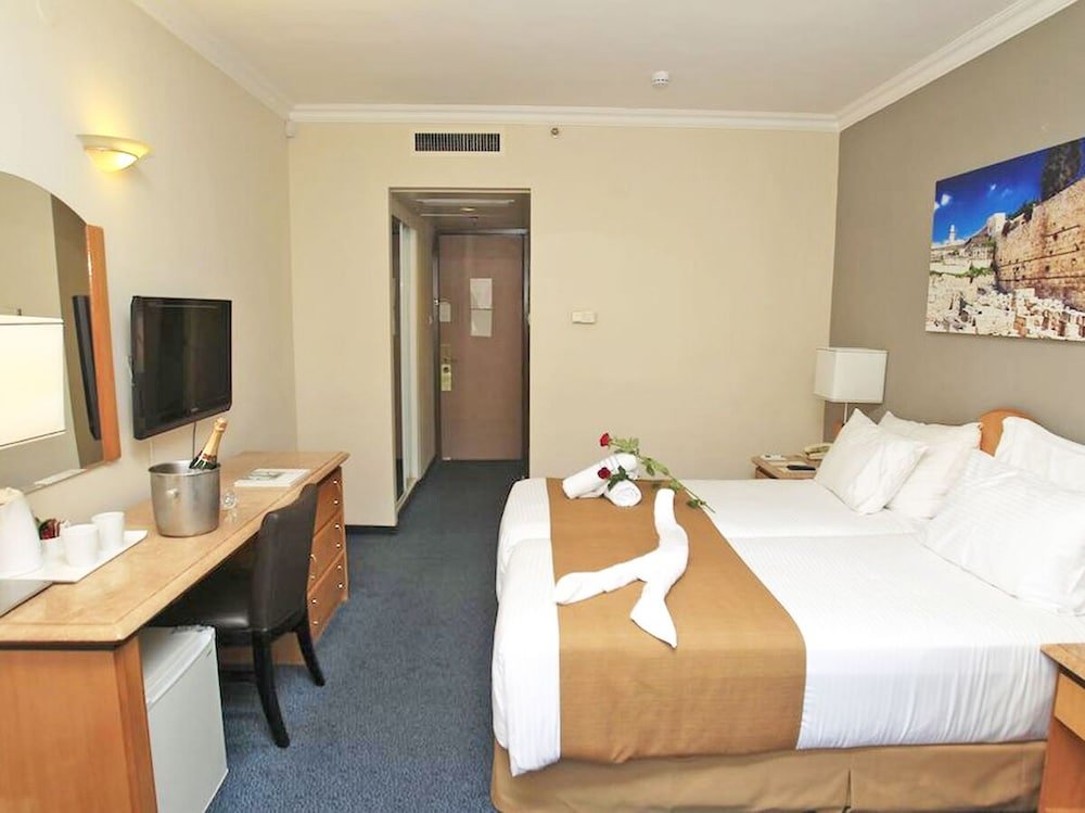 Фото Jerusalem Gardens Hotel