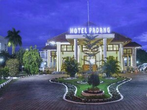 Гостиница Hotel Padang в Паданге