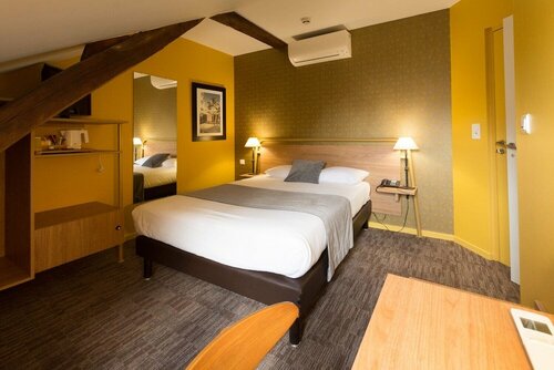 Внешний вид отеля Logis Hôtel le Vert Galant в Ле Флеше, фото 2