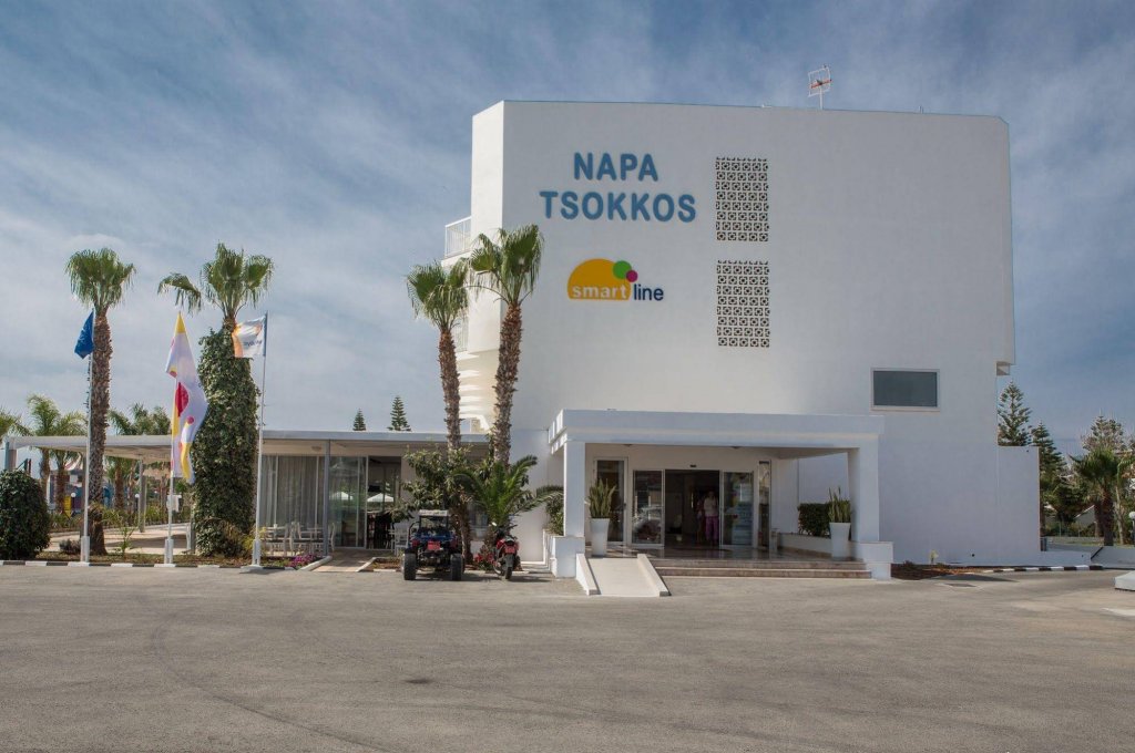 Фото отеля 2