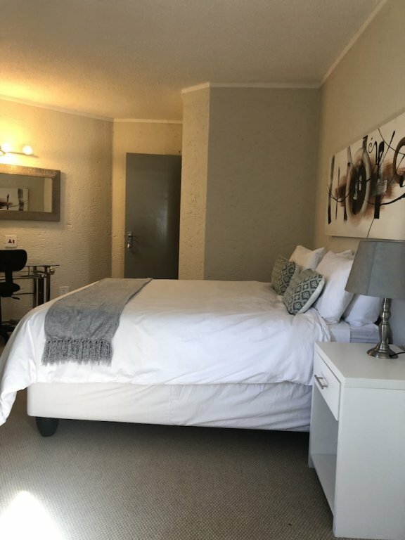 Hotel Kopanong Peleza Unit 61, Benoni, photo