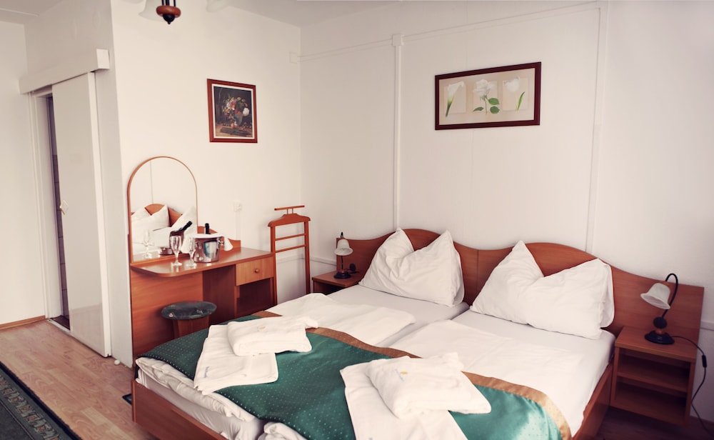 Фото Hotel Napfény