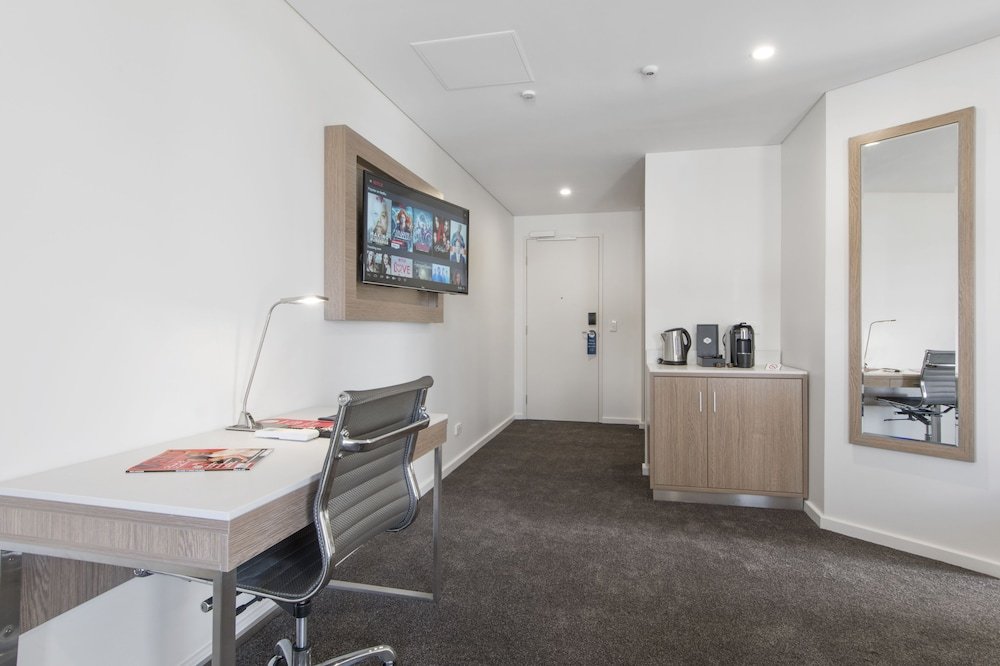 Фото Metro Hotel Perth