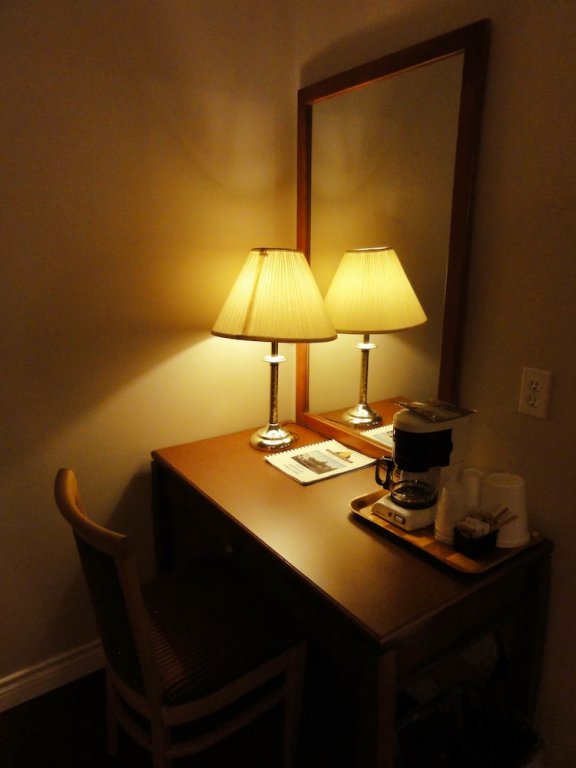 Фото Port Augusta Inn and Suites