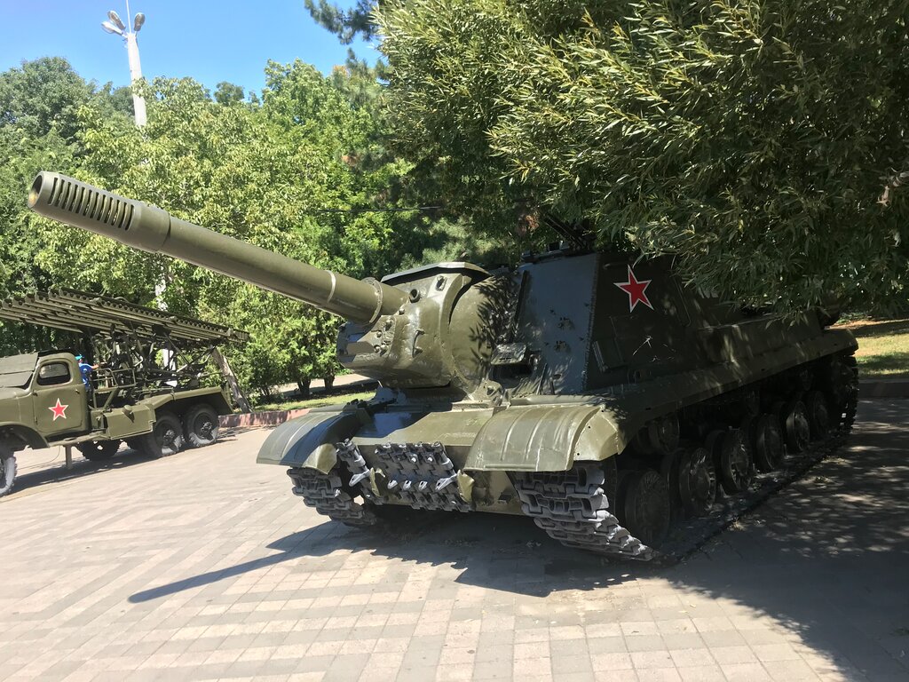 Monument to technology Тяжёлая самоходно-артиллерийская установка ИСУ-152К, Krasnodar, photo