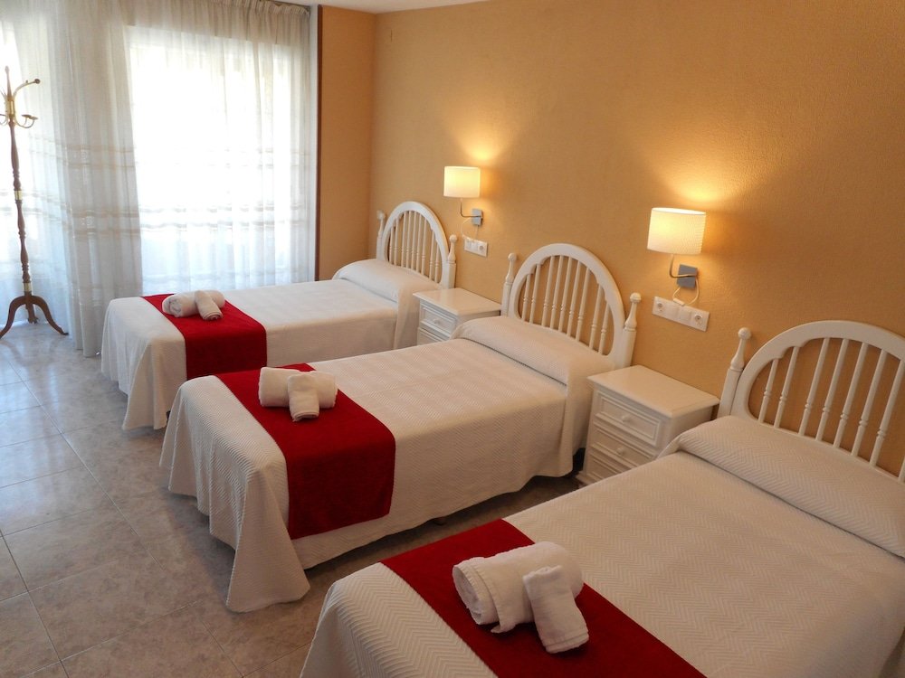 Фото Hostal Gran Vía