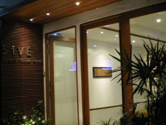 Фото 5ive Beach House Hotel
