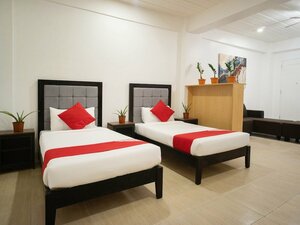 Гостиница Oyo 150 Davao Airport View Hotel