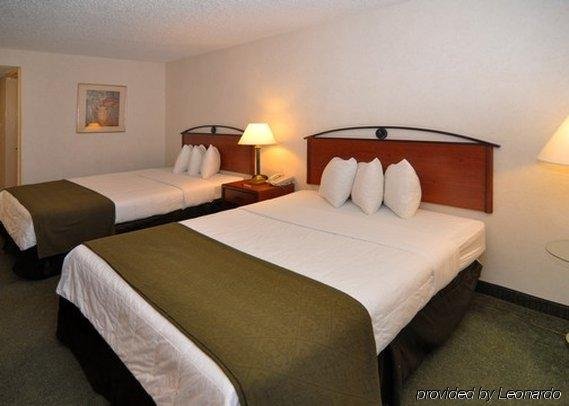 Фото Quality Inn Tyler - Lindale