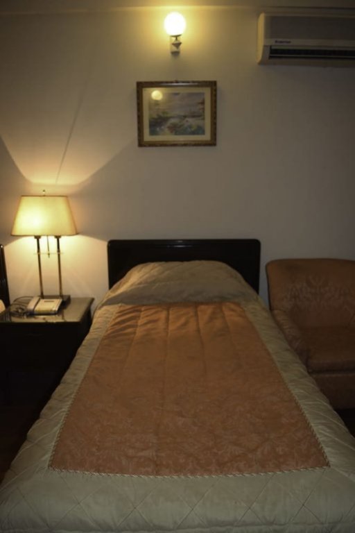 Фото Carlton Tower Hotel Lahore