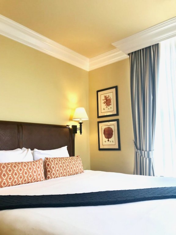 Фото West Cliff Inn - A Four Sisters Inn