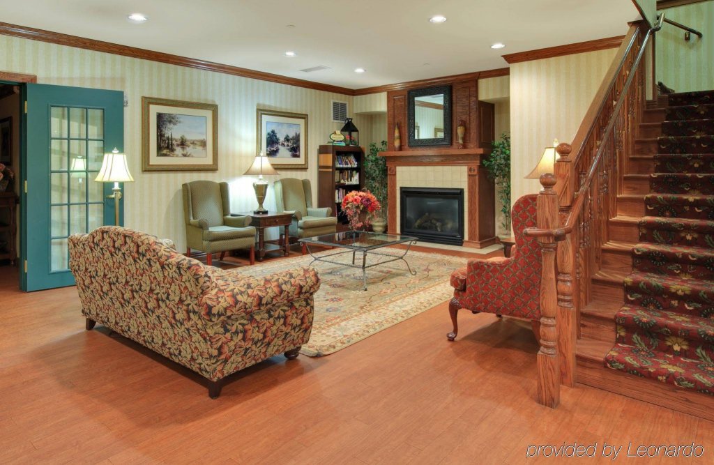 Фото Country Inn & Suites by Radisson, Bentonville South - Rogers, Ar