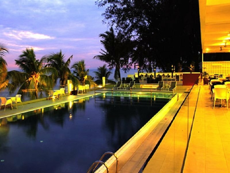 Hotel By the Sea @ Cozy Beachfront Home, Penang, photo