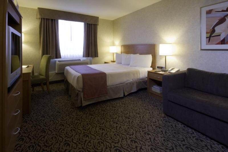 Фото Quality Inn and Suites Winnipeg