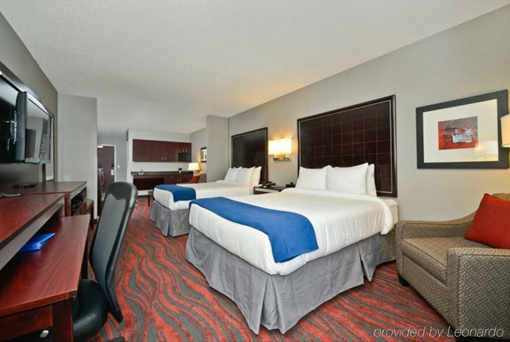 Hotel Holiday Inn Express Hotel & Suites Detroit - Utica, State of Michigan, photo