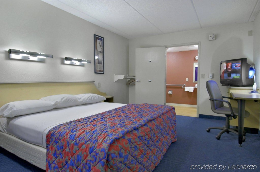 Фото Red Roof Inn Atlanta South - Morrow