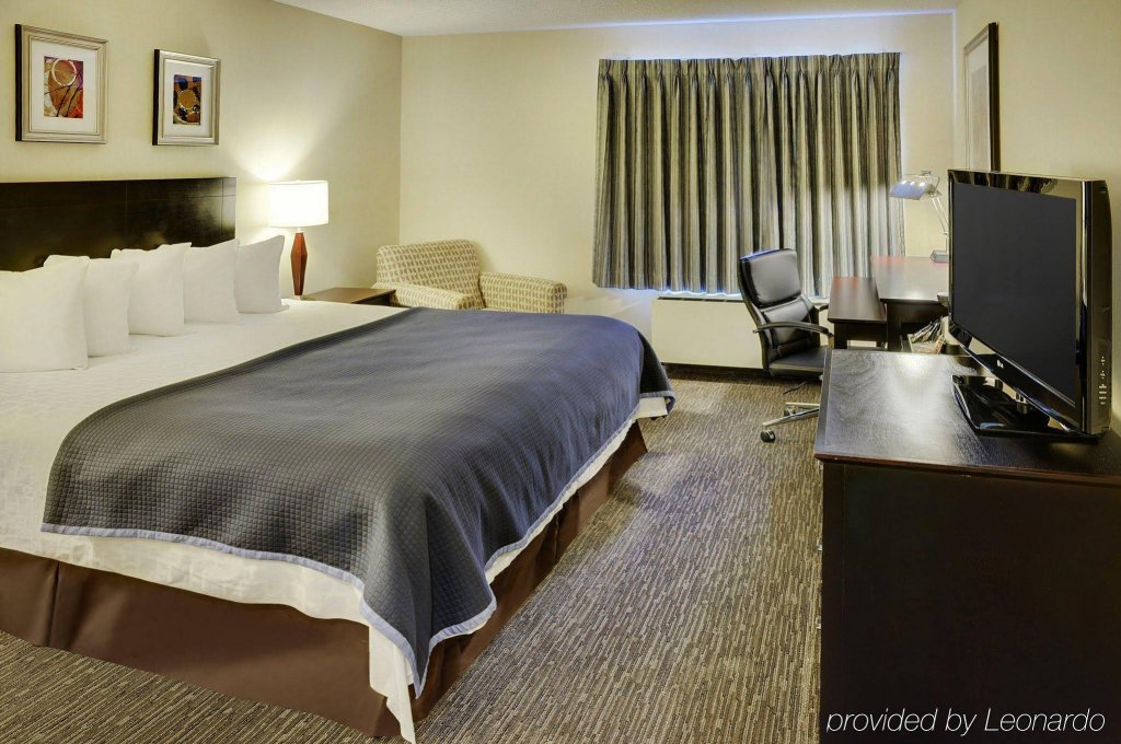 Фото Courtyard by Marriott Regina Downtown