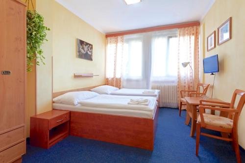 Фото Atlas Hotel Garni