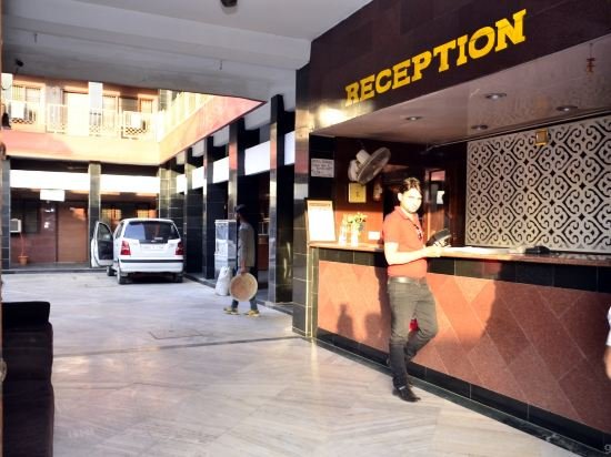 Фото отеля 2