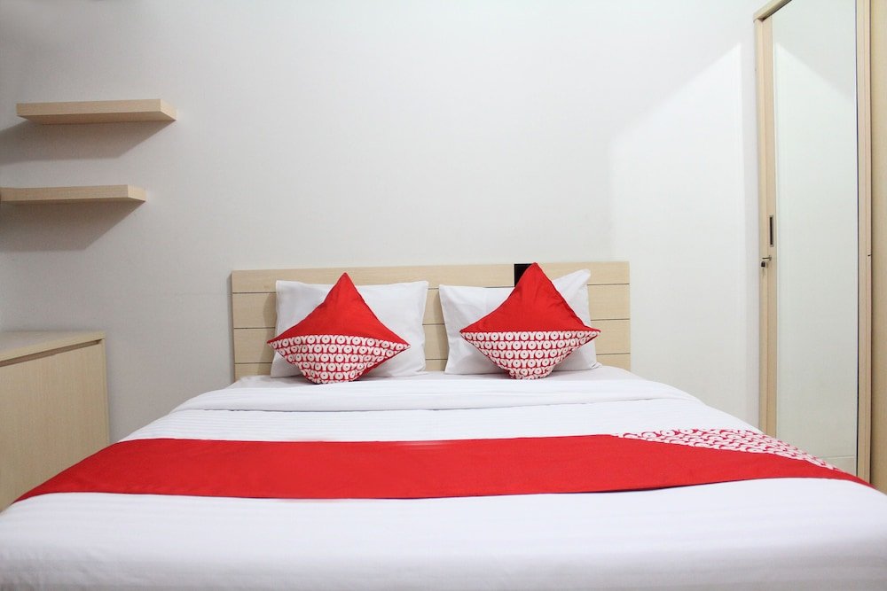 Фото Oyo 266 Margonda Residence 5