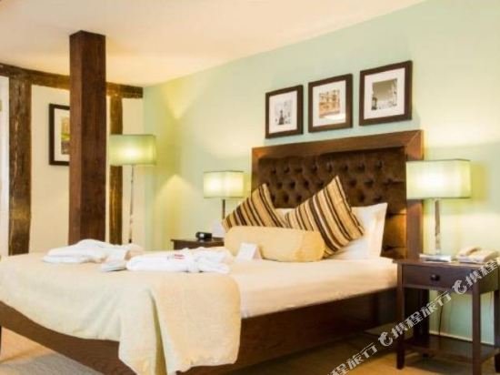 Фото Voco Oxford Spires Hotel