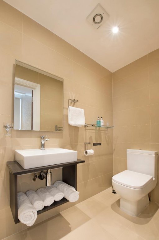 Фото Oyo Townhouse 30 Sussex Hotel