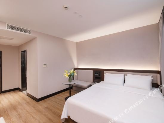 Фото Hanting Hotel Shanghai Babaiban Pudian Road Metro Station