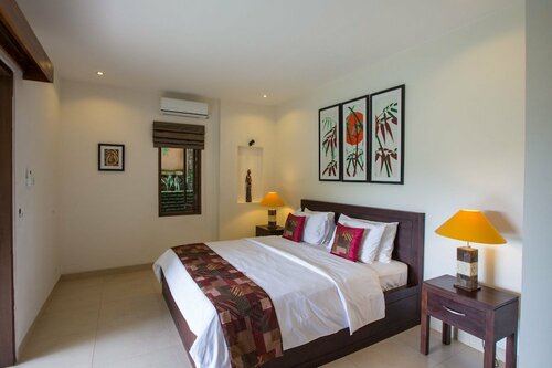 Внешний вид отеля Alamanda Lovina в Каюпутихе, фото 3