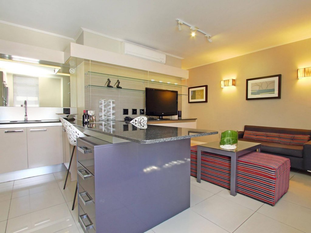 Фото The Hyde All-Suite Hotel