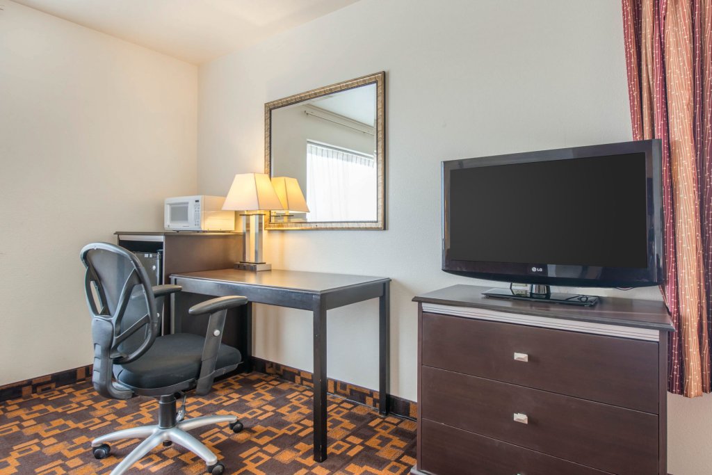 Фото Quality Inn & Suites Limon