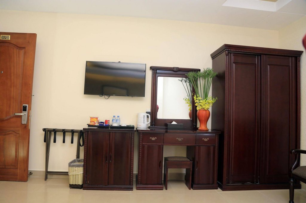 Фото Ambassador Hotel Saigon